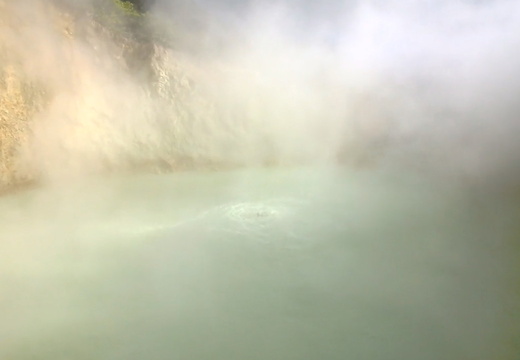 Karibik-18-053-Boiling-Lake-1280x720